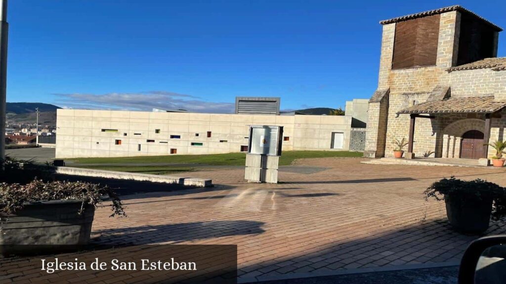 Iglesia de San Esteban - Gorráiz (Navarra)