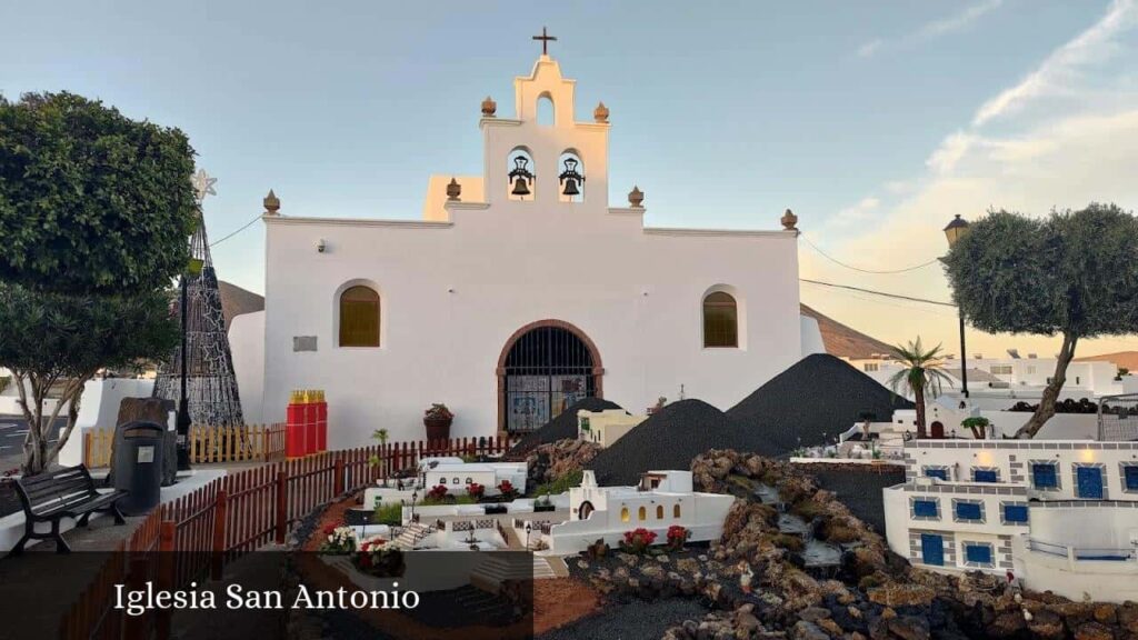 Iglesia San Antonio - Tías (Canarias)