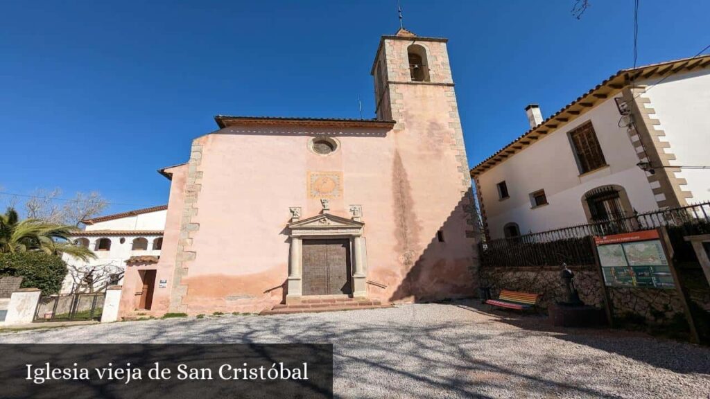 Iglesia Vieja de San Cristóbal - Begues (Cataluña)